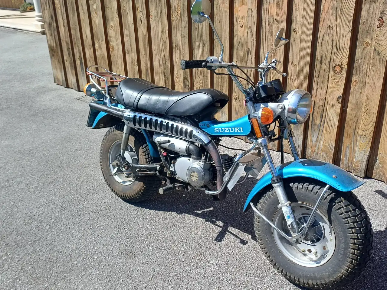 Suzuki RV 90