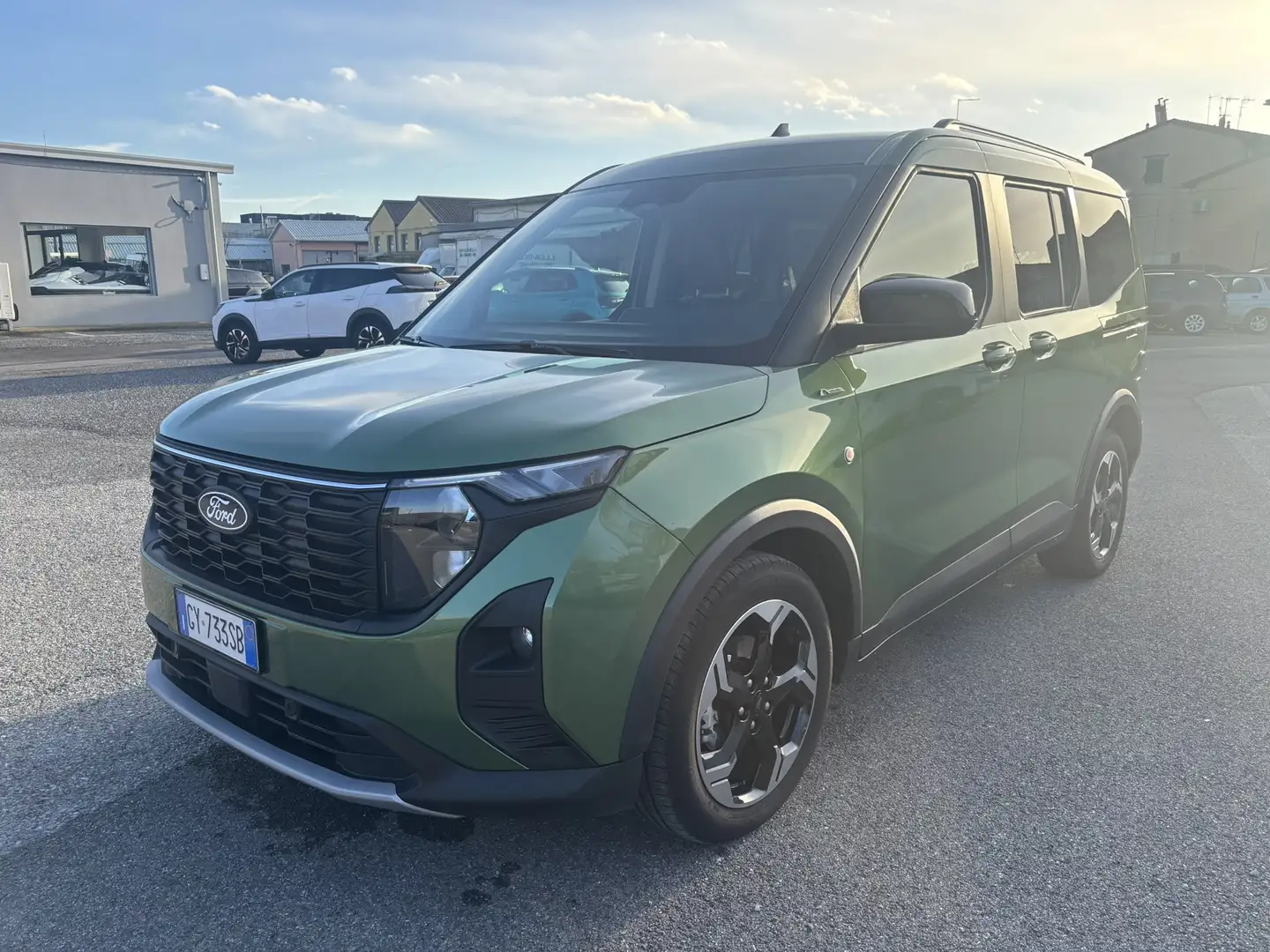 Ford Tourneo Courier 1.0 ACTIVE Grün - 1