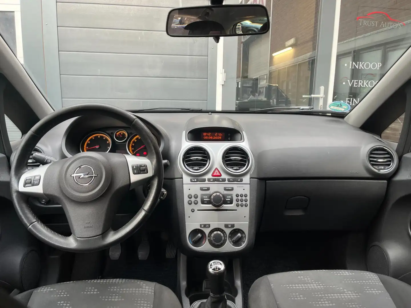 Opel Corsa 1.2-16V '111' Edition|Pdc|Airco|Stoelv.warming|Apk Grijs - 2