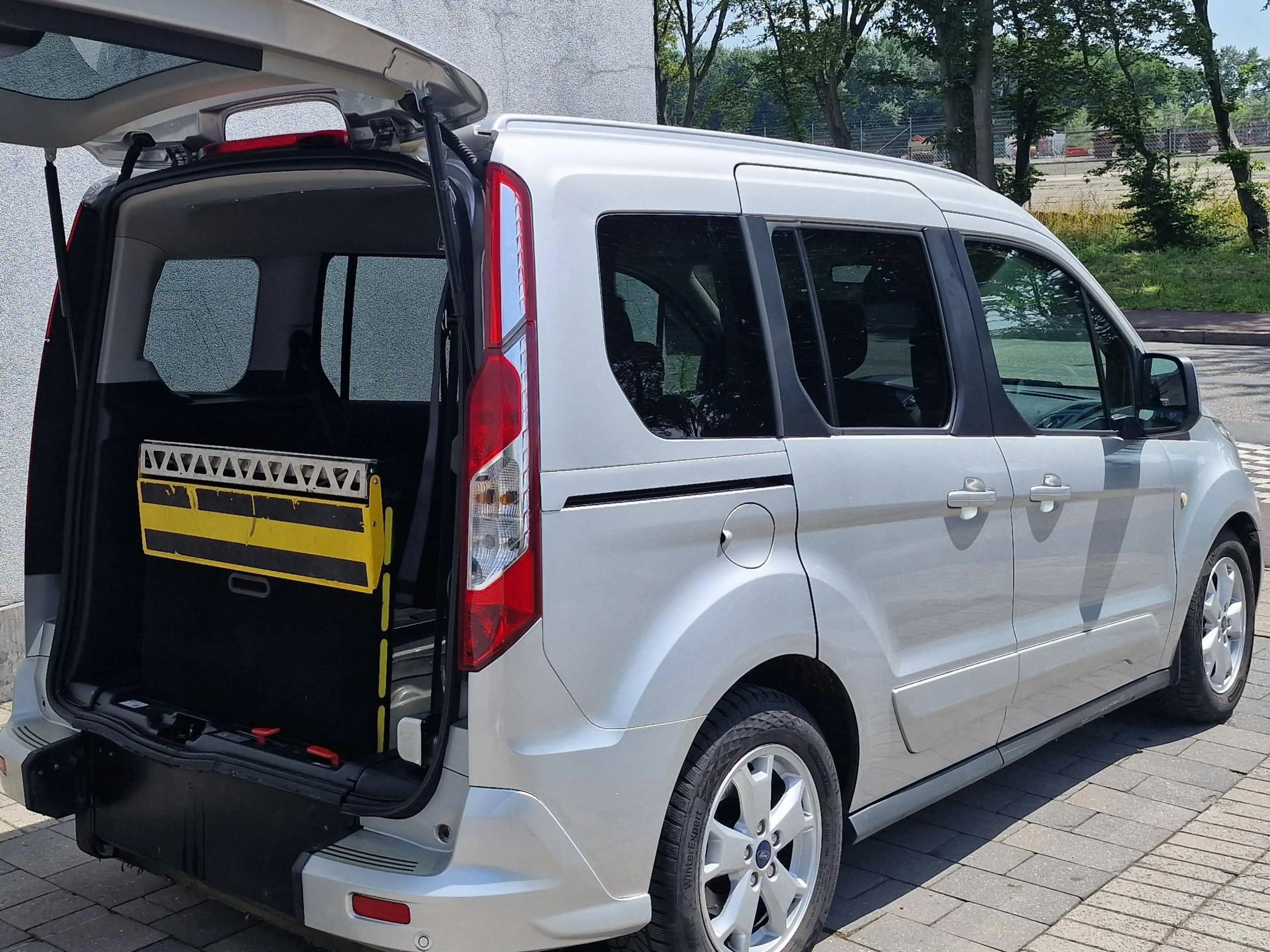 Ford Tourneo Connect 1.0 EcoBoost Titanium TPMR PMR INVALIDE — photo 9