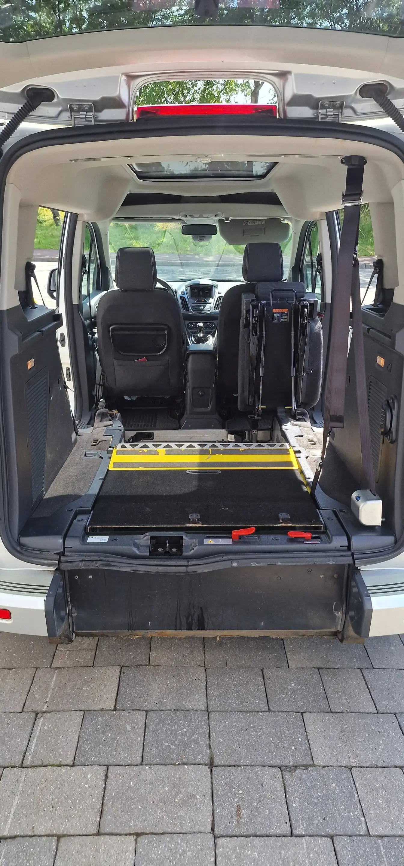 Ford Tourneo Connect 1.0 EcoBoost Titanium TPMR PMR INVALIDE — photo 14