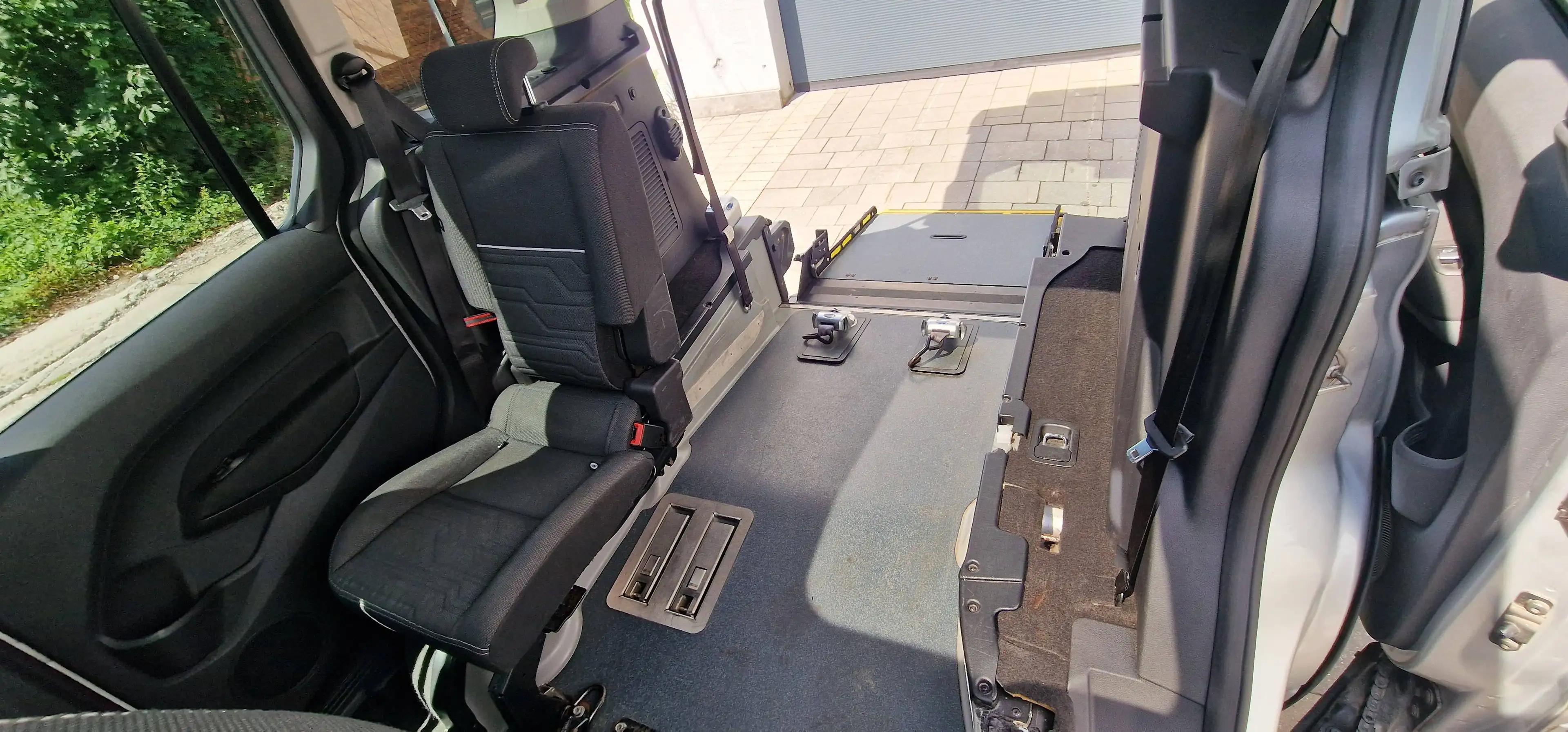 Ford Tourneo Connect 1.0 EcoBoost Titanium TPMR PMR INVALIDE — photo 12