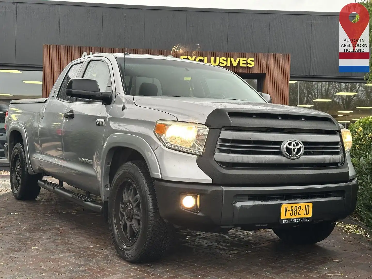 Toyota Tundra 5.7 V8 Double Cab Luxe Leder klima Cruise Grau - 1