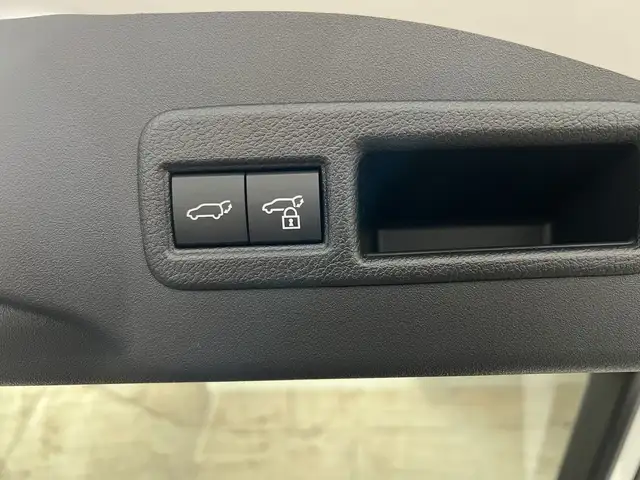 Toyota bZ4X AWD Lounge + Stylepaket 2026 Ansicht 28