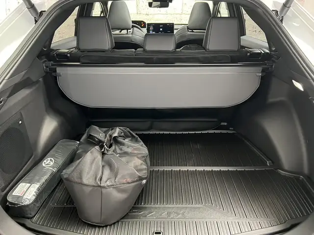 Toyota bZ4X AWD Lounge + Stylepaket 2026 Ansicht 26