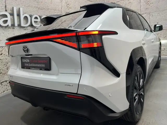 Toyota bZ4X AWD Lounge + Stylepaket 2026 Ansicht 29