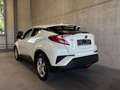 Toyota C-HR 1.8 Hybrid / Servicegepflegt / 8 fach bereift Weiß - thumbnail 4