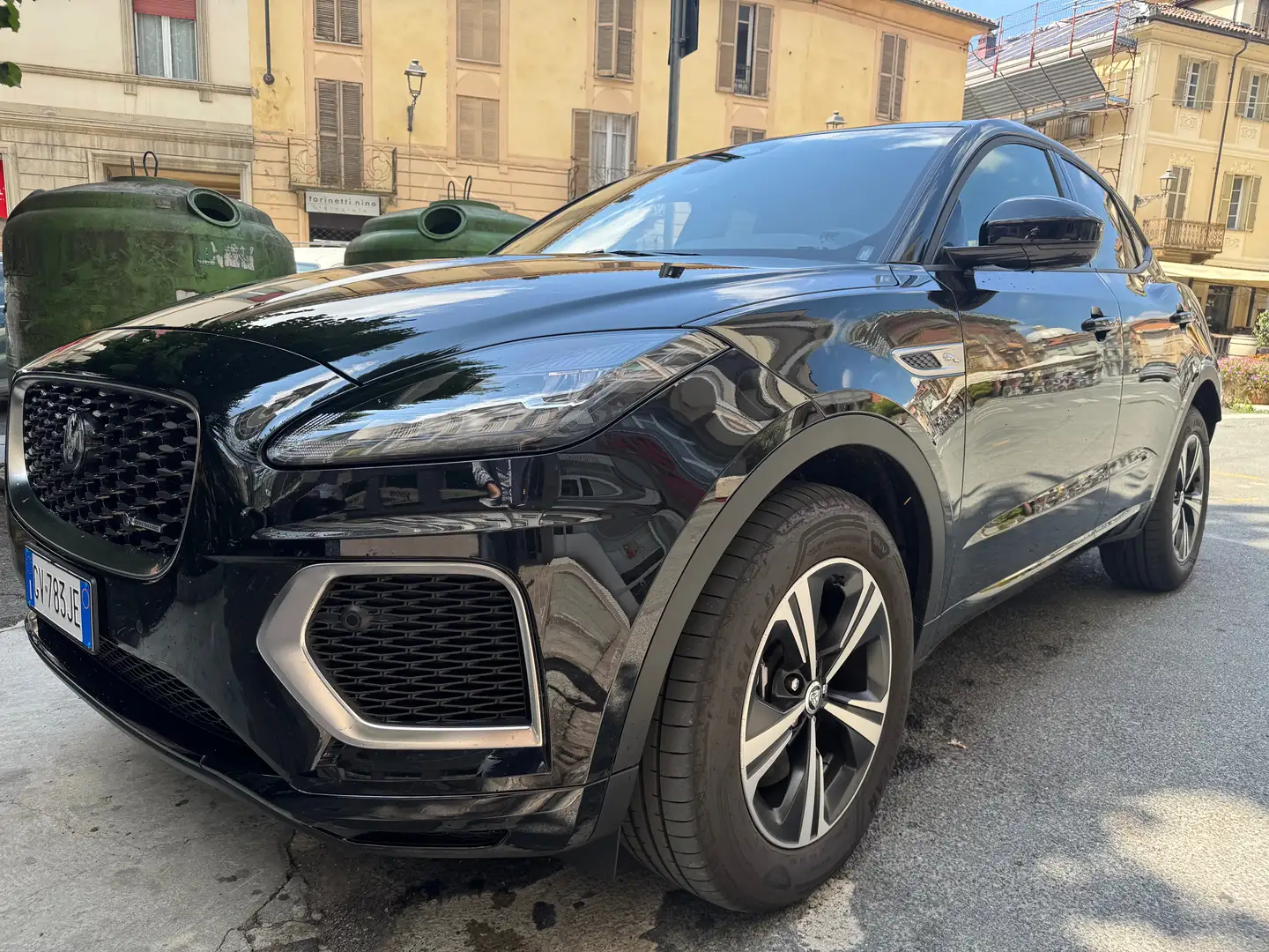 Jaguar E-Pace E-Pace 2021 2.0d i4 mhev R-Dynamic S awd 163cv Czarny - 1