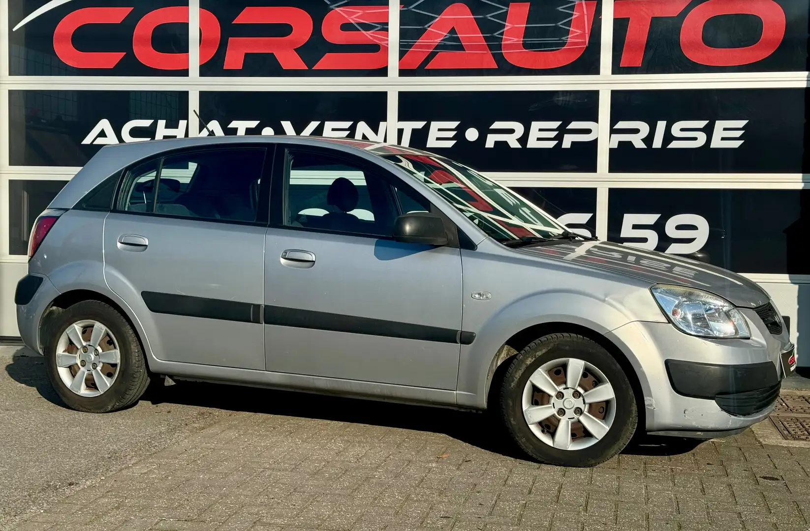 Kia Rio 1.5 CRDi RADIO VE VC COMDE Gris - 2