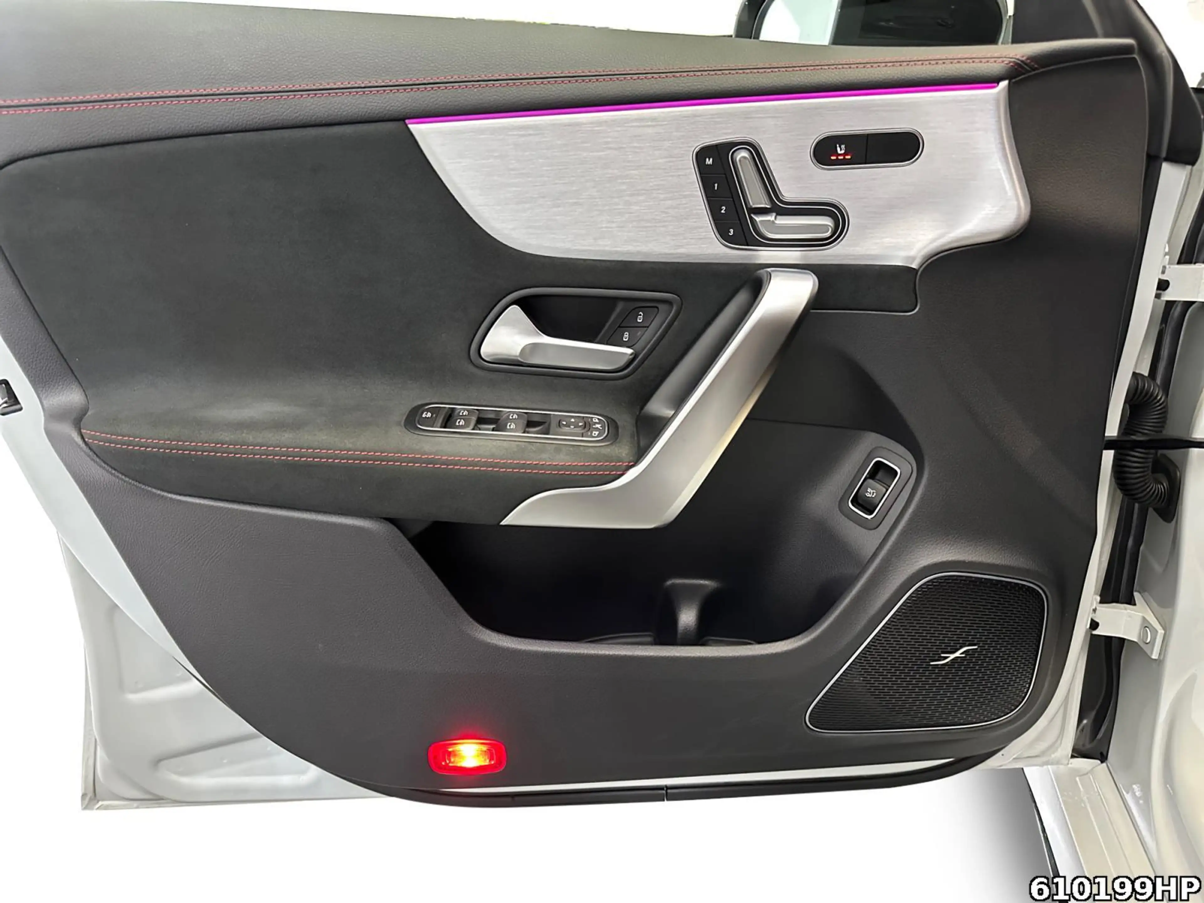 Mercedes-Benz CLA 45 AMG Burmester Pano HUD Night PerfSit — photo 11