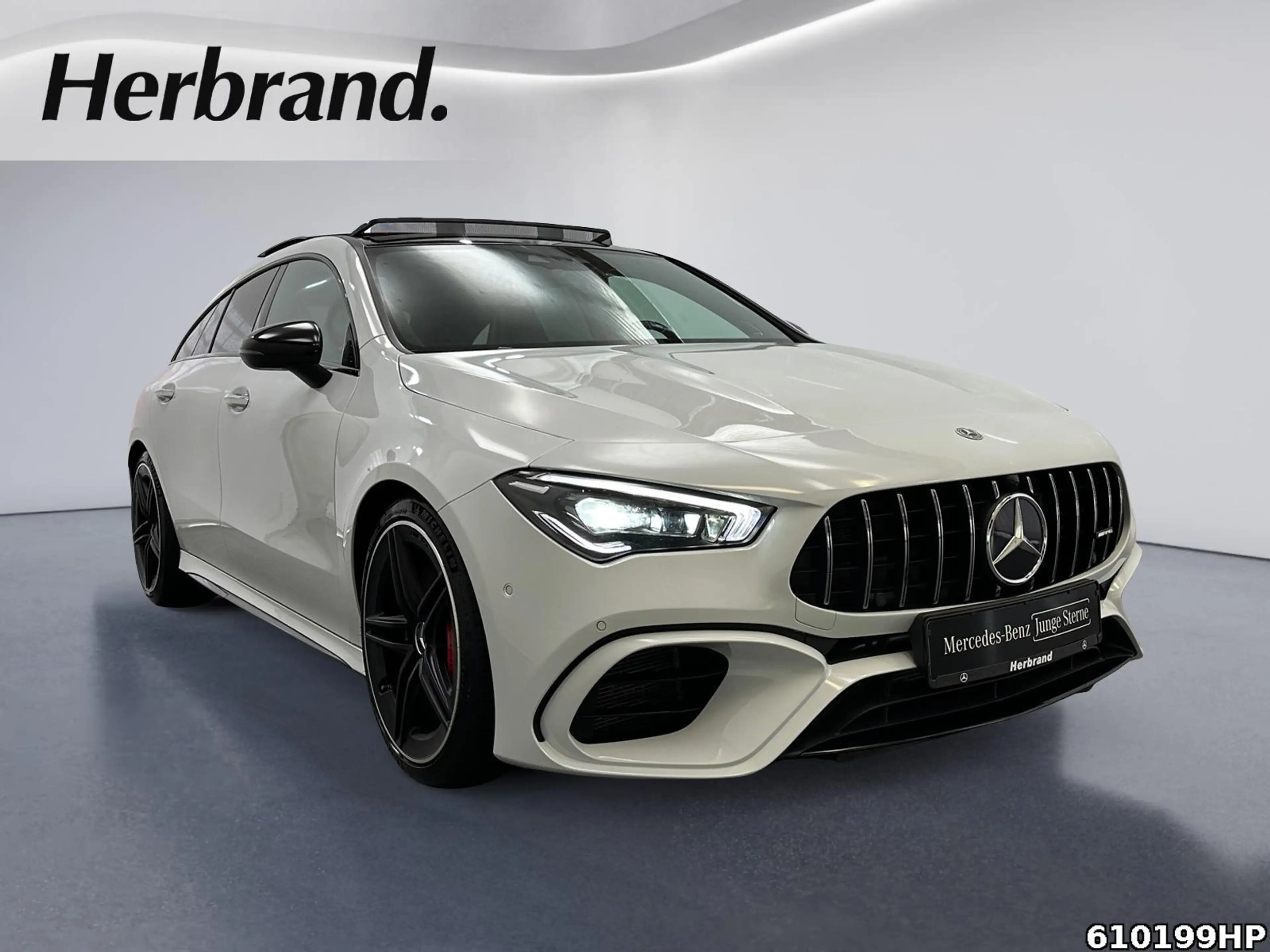 Mercedes-Benz CLA 45 AMG Burmester Pano HUD Night PerfSit — photo 2