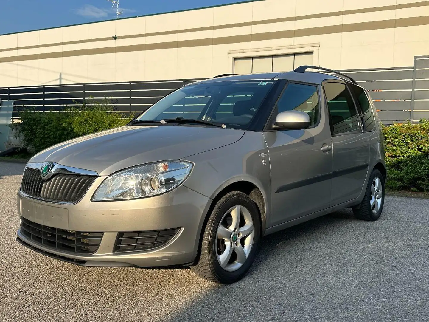 Skoda Roomster 1.2 12V 70 CV Active Wit - 2