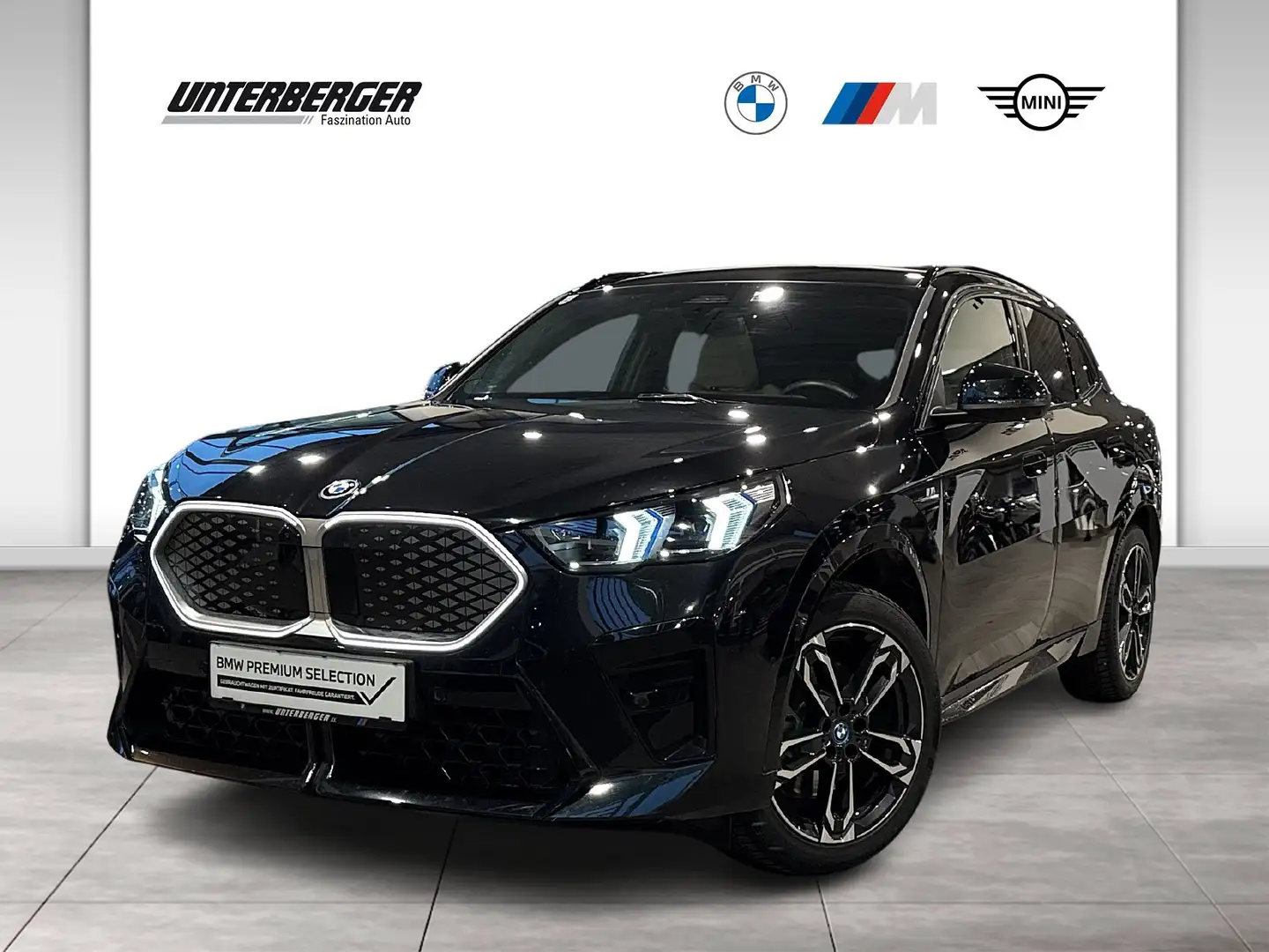 BMW iX2 xDrive30 M-Sport Inno-Paket AHK Schwarz - 1