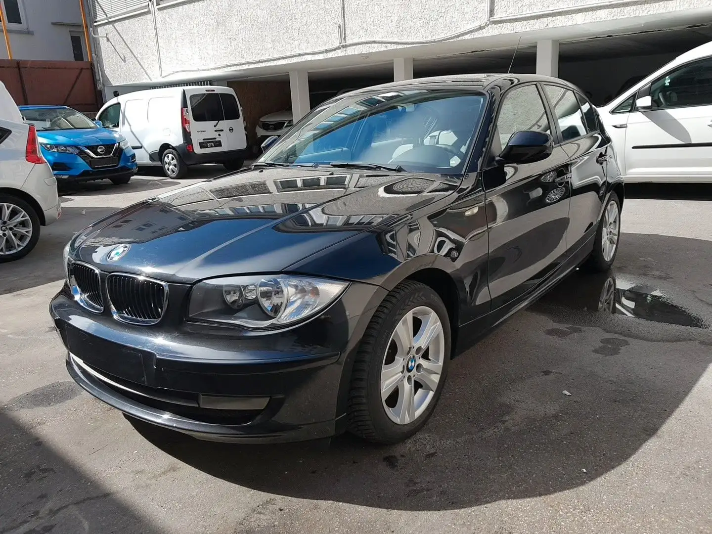 BMW 118 Baureihe 1 Lim. 118i Noir - 1