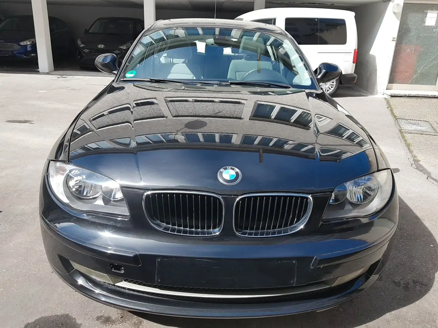 BMW 118 Baureihe 1 Lim. 118i Noir - 2