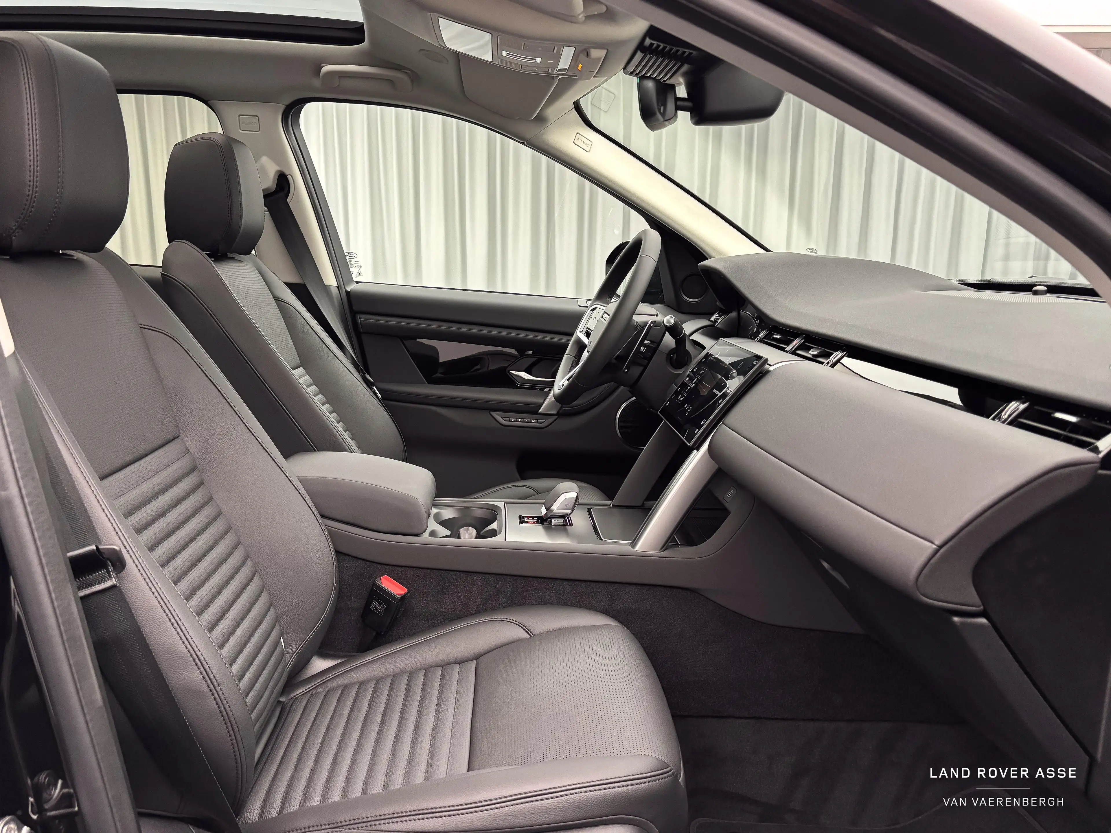 Land Rover Discovery Sport D165 S AWD Auto. 25.5MY — photo 3
