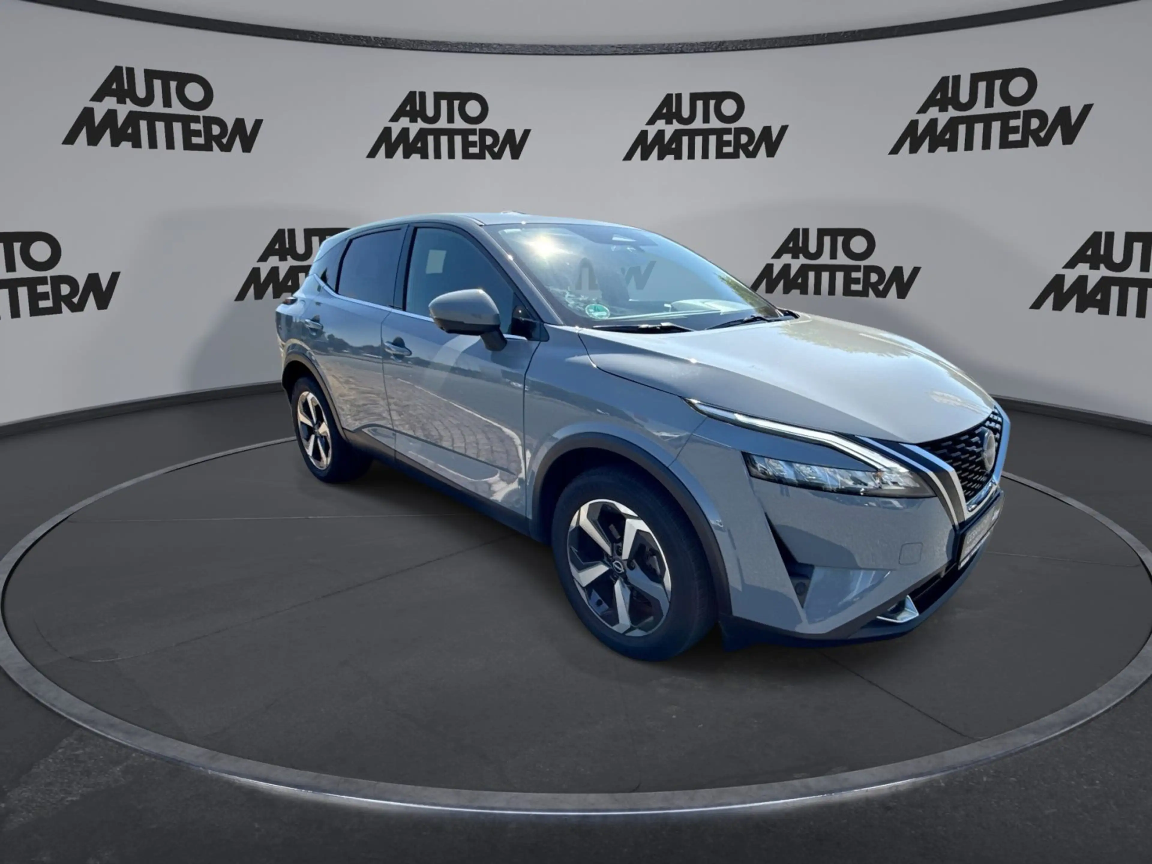 Nissan Qashqai 1.3 DIG-T N-Connecta — photo 2