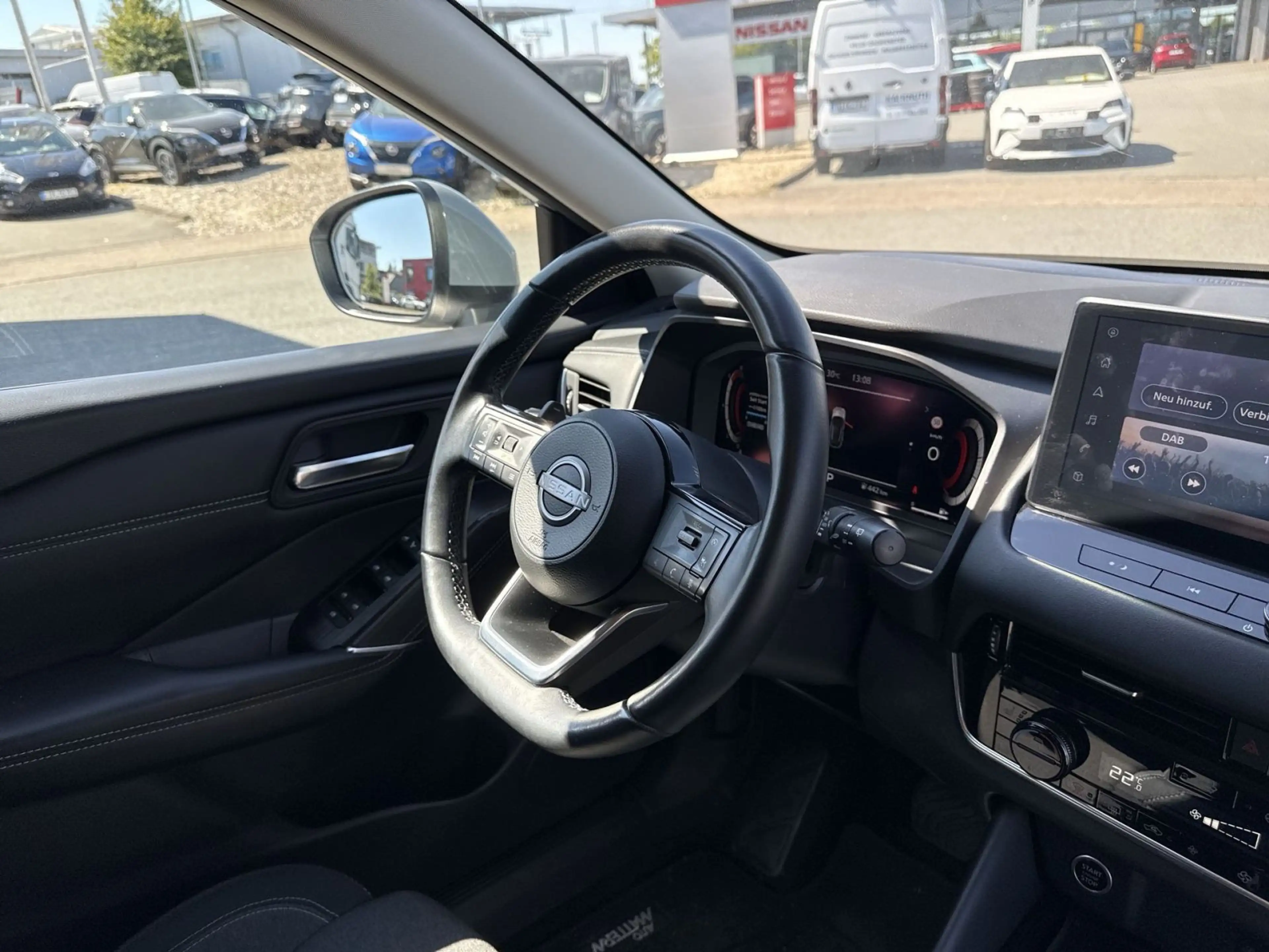 Nissan Qashqai 1.3 DIG-T N-Connecta — photo 12
