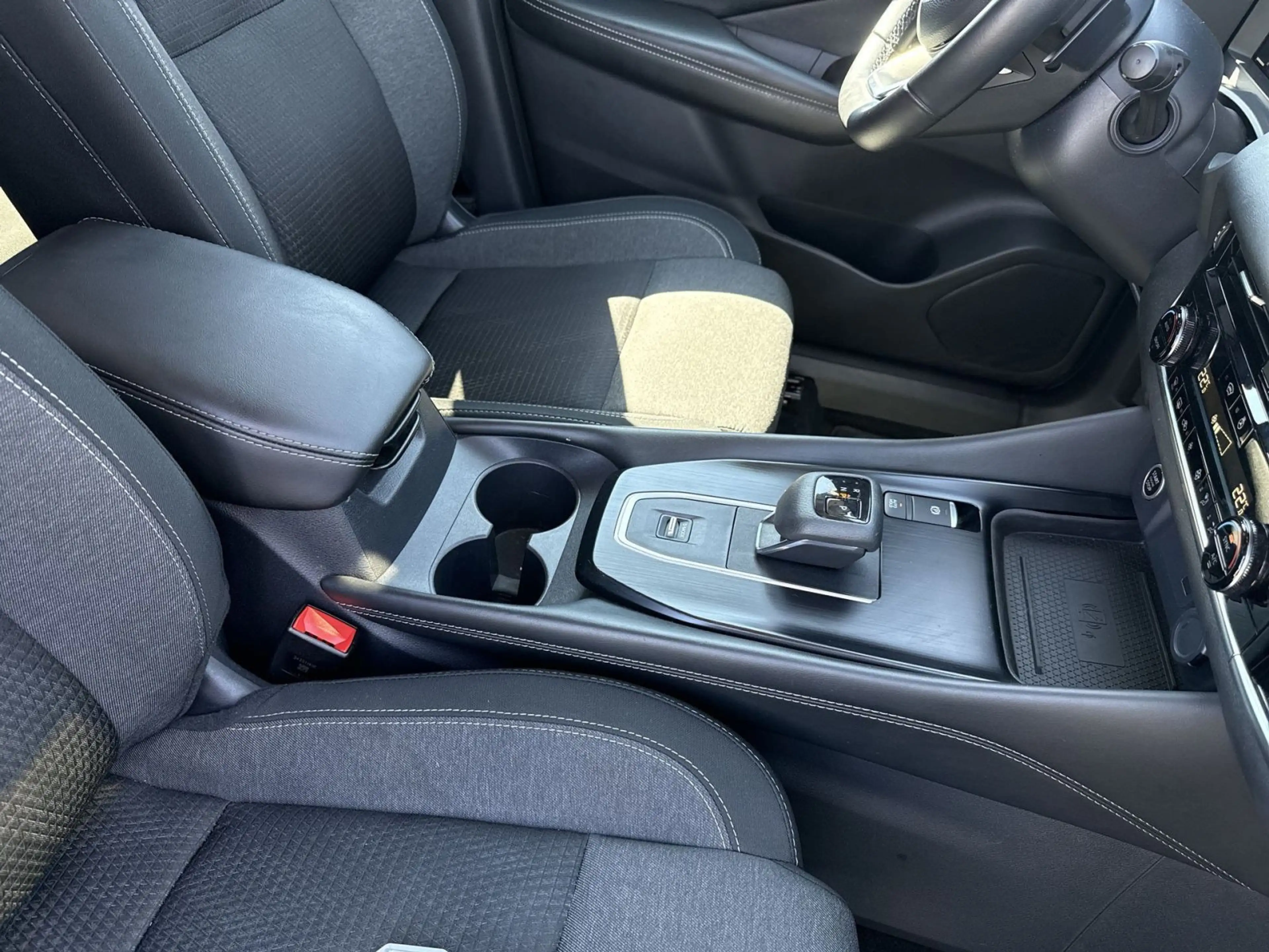 Nissan Qashqai 1.3 DIG-T N-Connecta — photo 15
