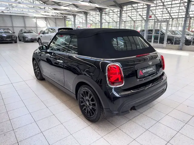 Mini One view 4