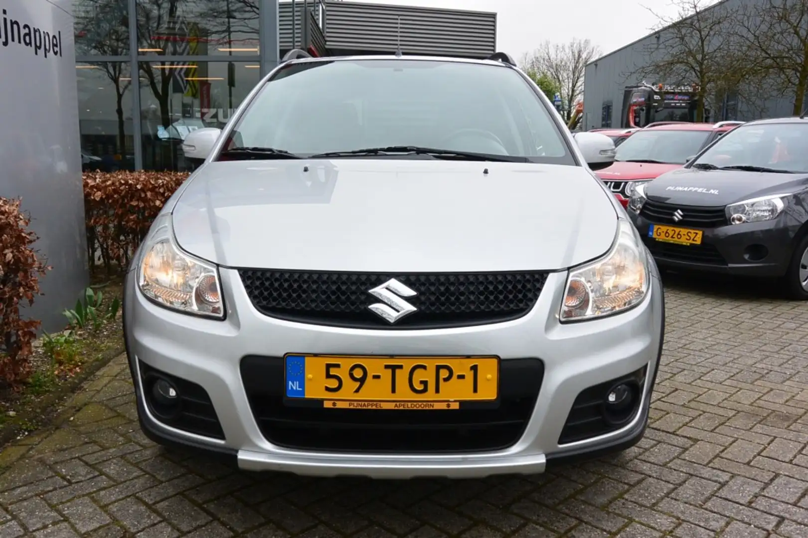 Suzuki SX4 1.6 Executive 5-deurs Airco/Stootlijstset/Navi Срібний - 2
