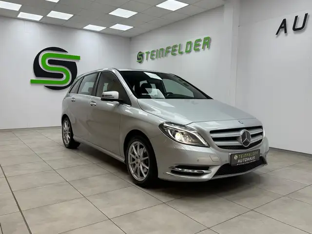 Mercedes-Benz B 180 /Navi/Shz/Mfl/Temp/