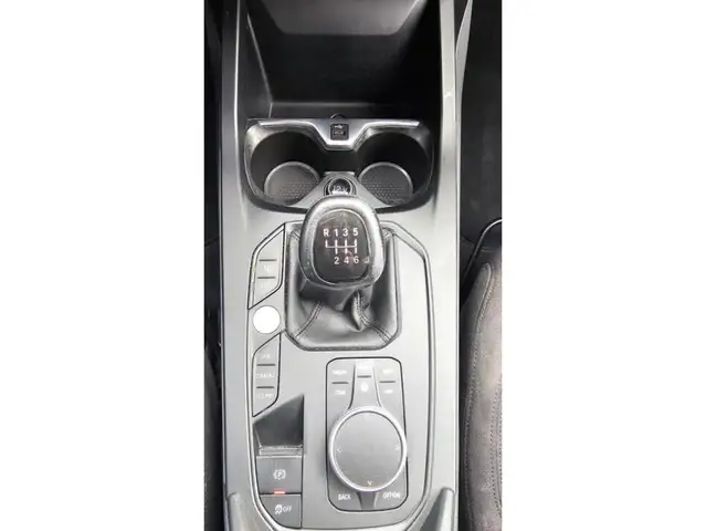 BMW 1 Series view 8