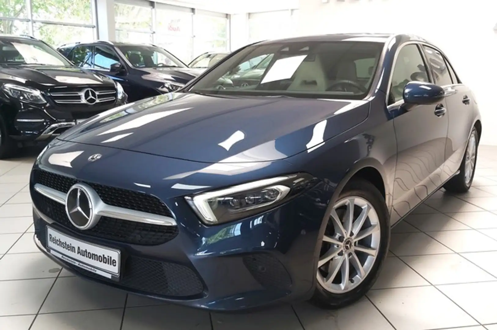 Mercedes-Benz A 220 4M DISTR. LEDER Progressive Multibeam Bleu - 1