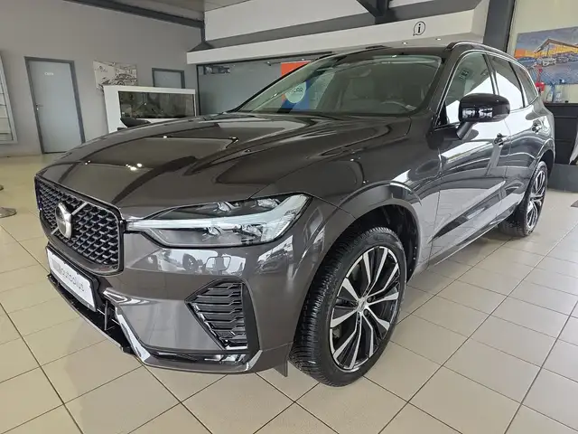 Volvo XC60 B4 (D) Ultimate Dark AWD AHK WinterPkt Pano