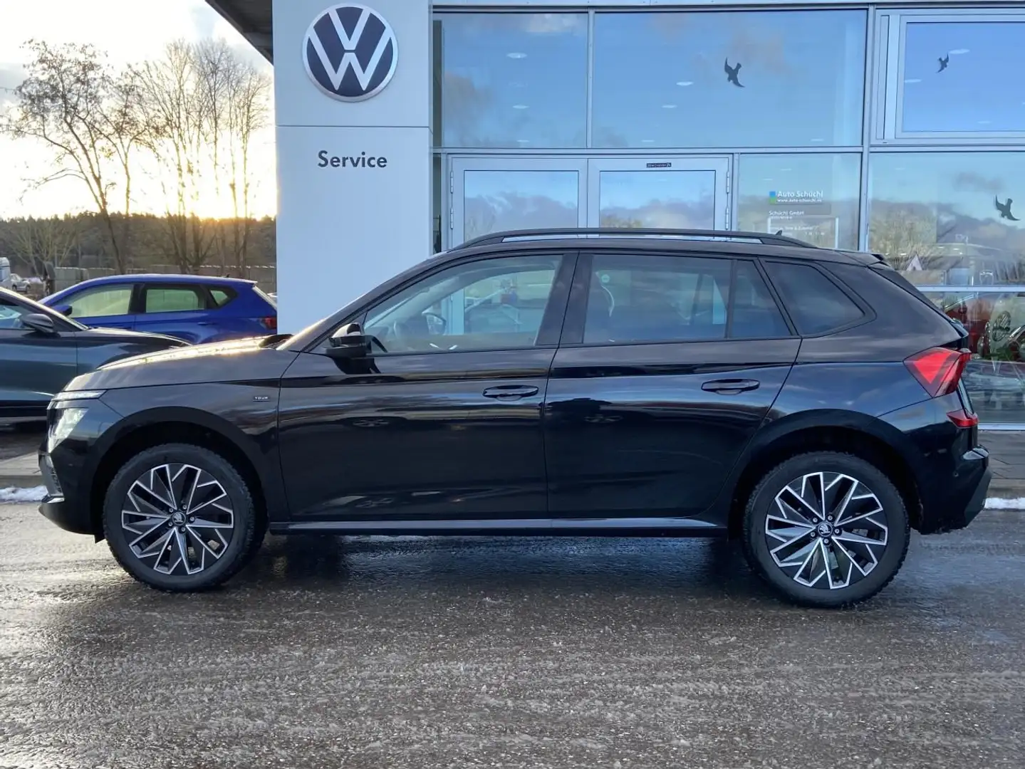 Skoda Kamiq 1.0 TSI DSG Selection Tour AHK+LED+SMART-L Schwarz - 2