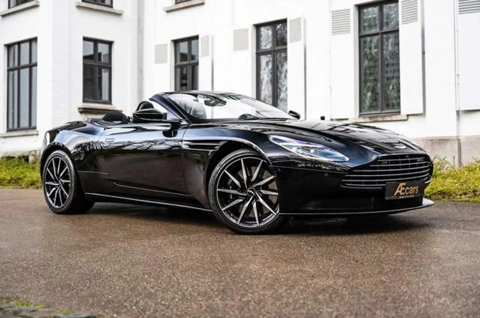 애스턴마틴 DB11 V8 2019 검정 사진 1