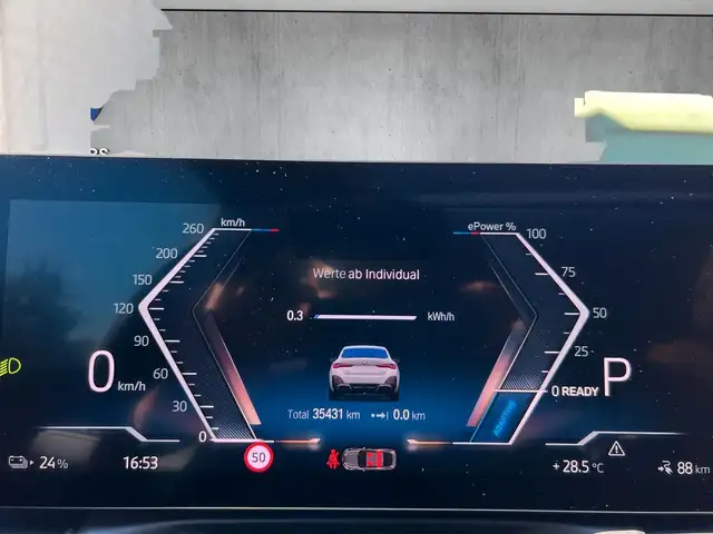 BMW I4 view 17