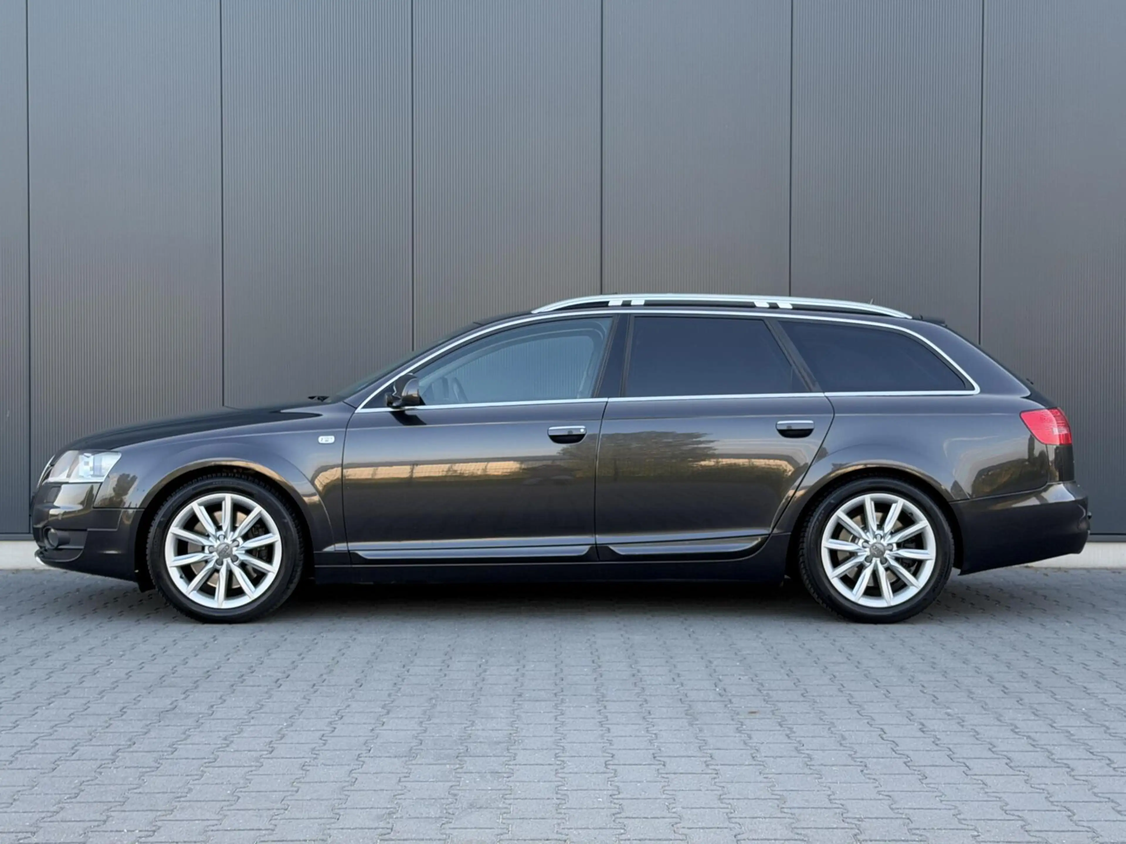 Audi A6 allroad quattro 4.2 FSI Pro Line — photo 9