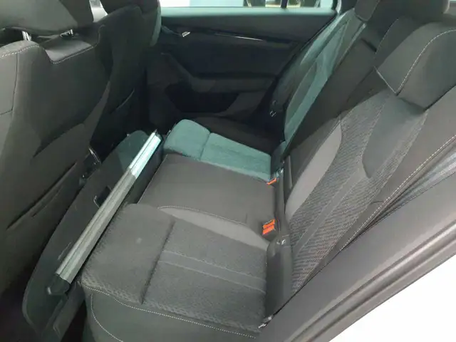 Skoda Octavia view 13
