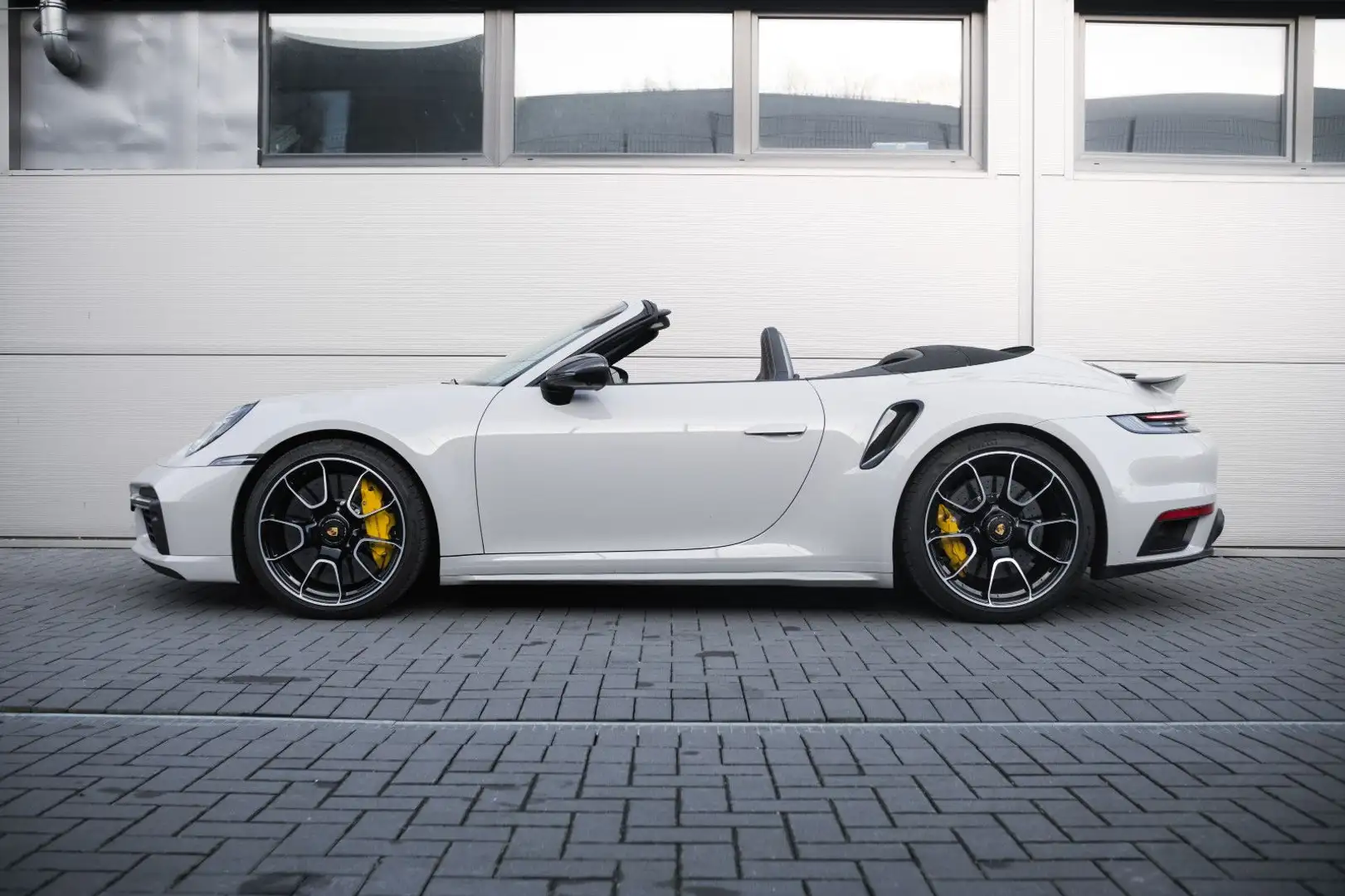Porsche 992 /911 Turbo S Cabrio, Lift, Burm., Inno, LED - 1