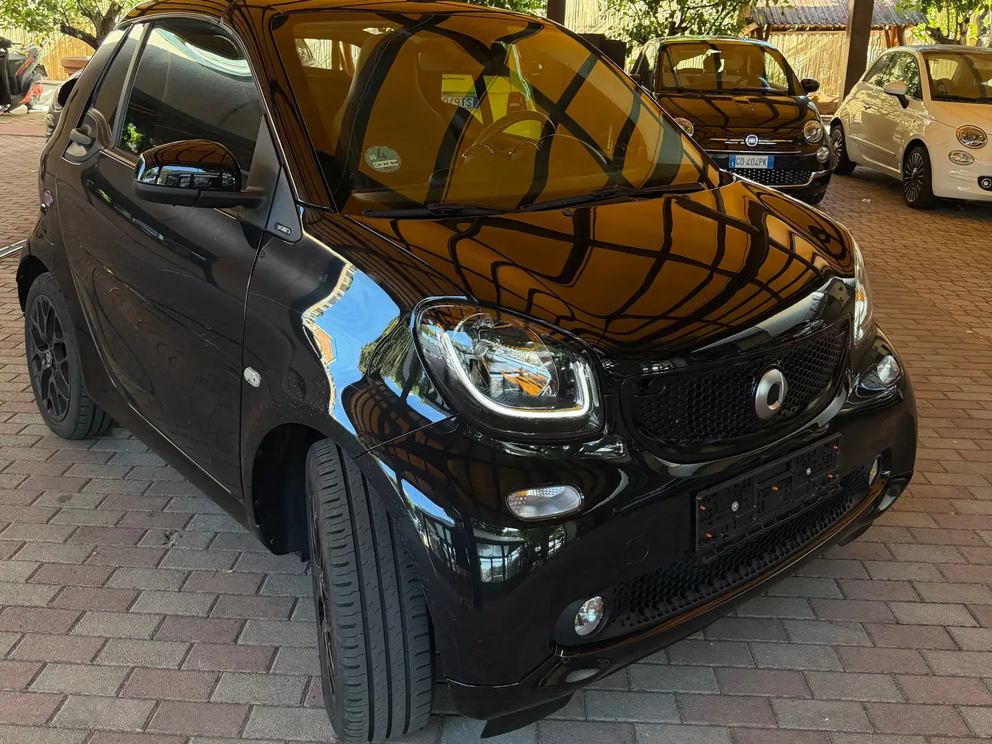 smart forTwo Fortwo Cabrio 0.9 t Prime 90cv NAVI-KAMERA-TETTO Nero - 2