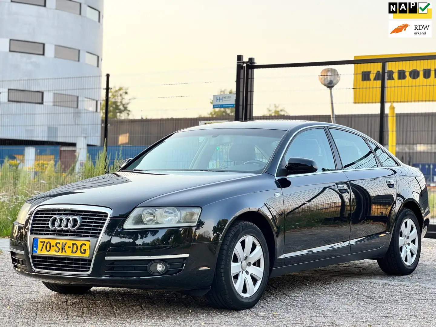 Audi A6 Limousine 2.4 Pro Line/AUTOMAAT/AIRCO/CRUISE/INRUI Zwart - 1
