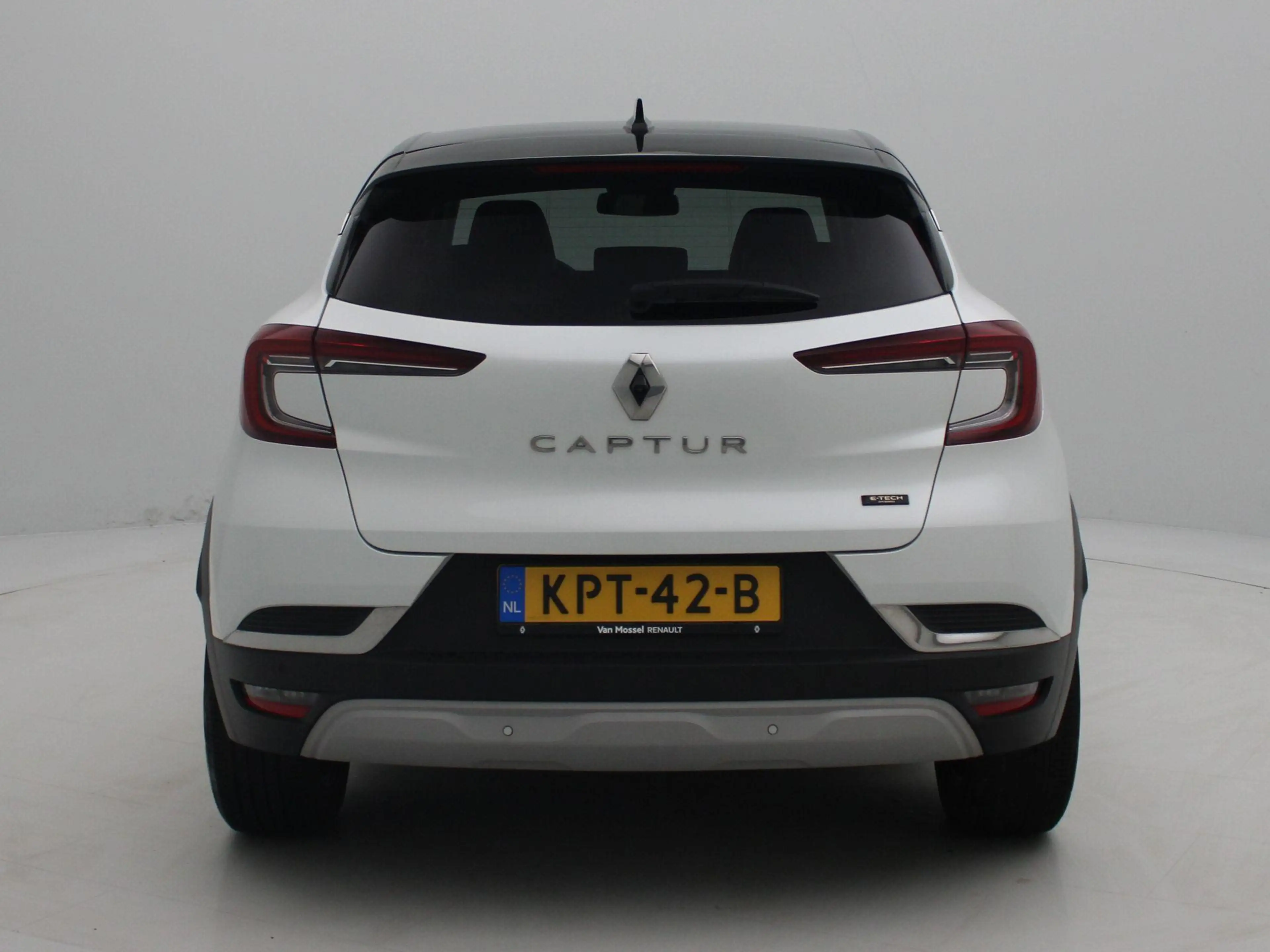 Renault Captur E-Tech full hybrid 145 Techno | Easy link navigati — photo 5