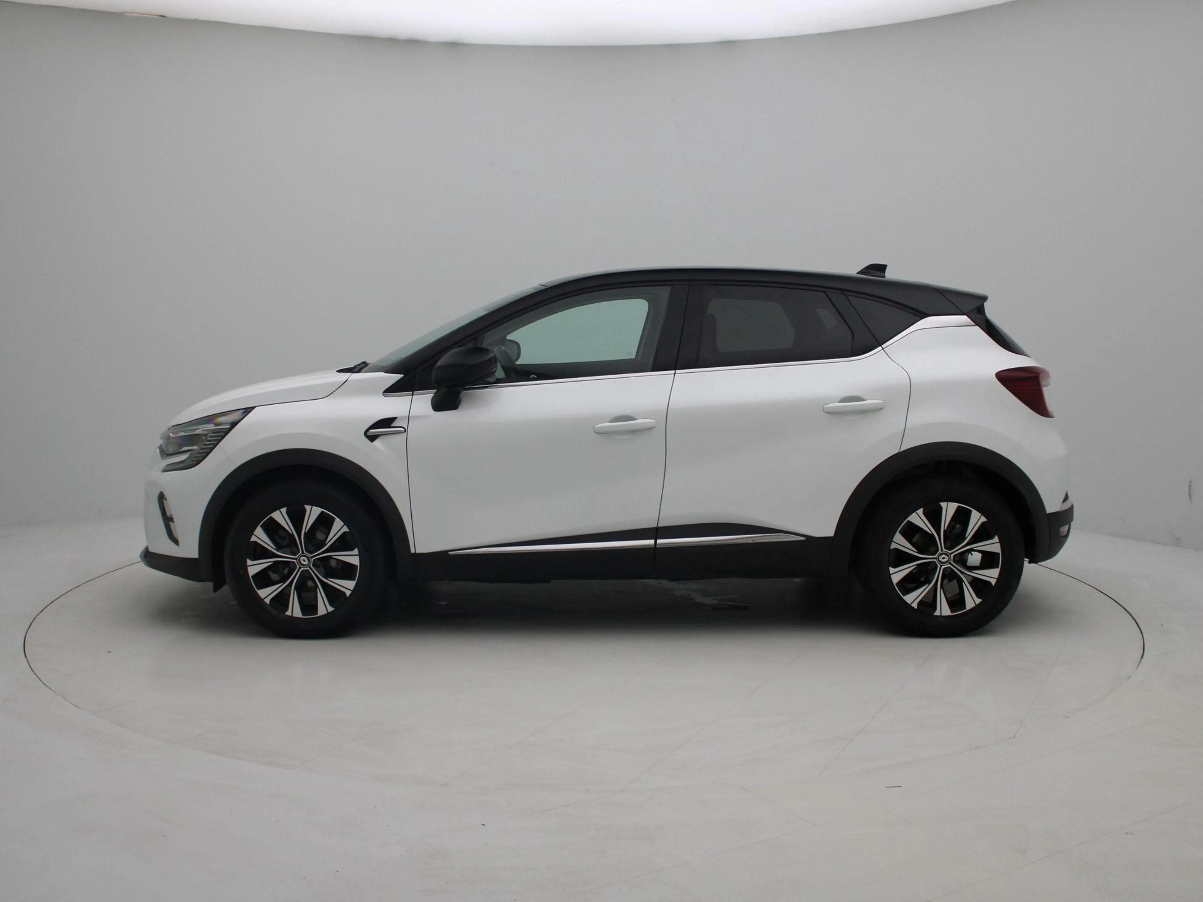Renault Captur E-Tech full hybrid 145 Techno | Easy link navigati — photo 4