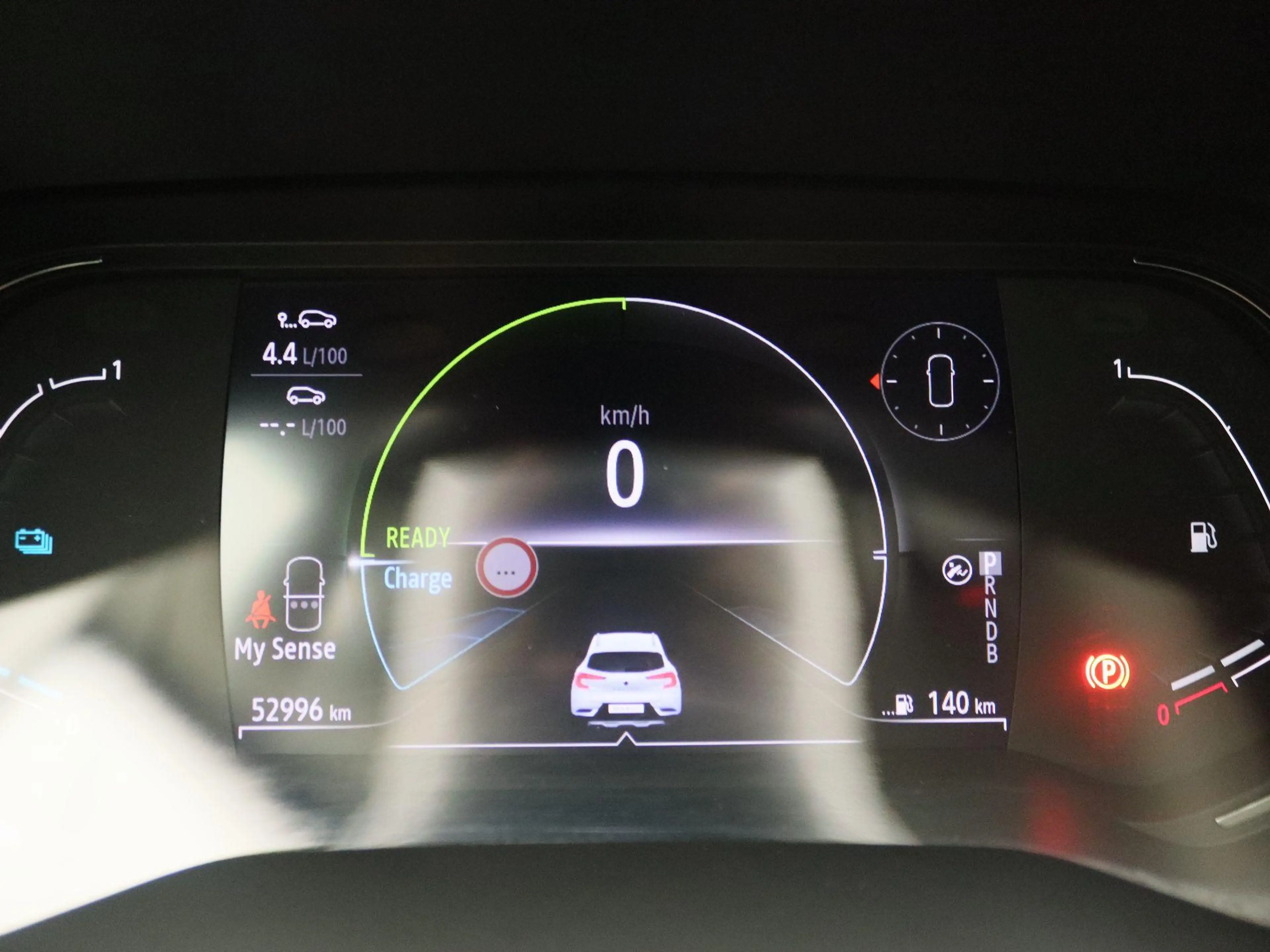 Renault Captur E-Tech full hybrid 145 Techno | Easy link navigati — photo 8