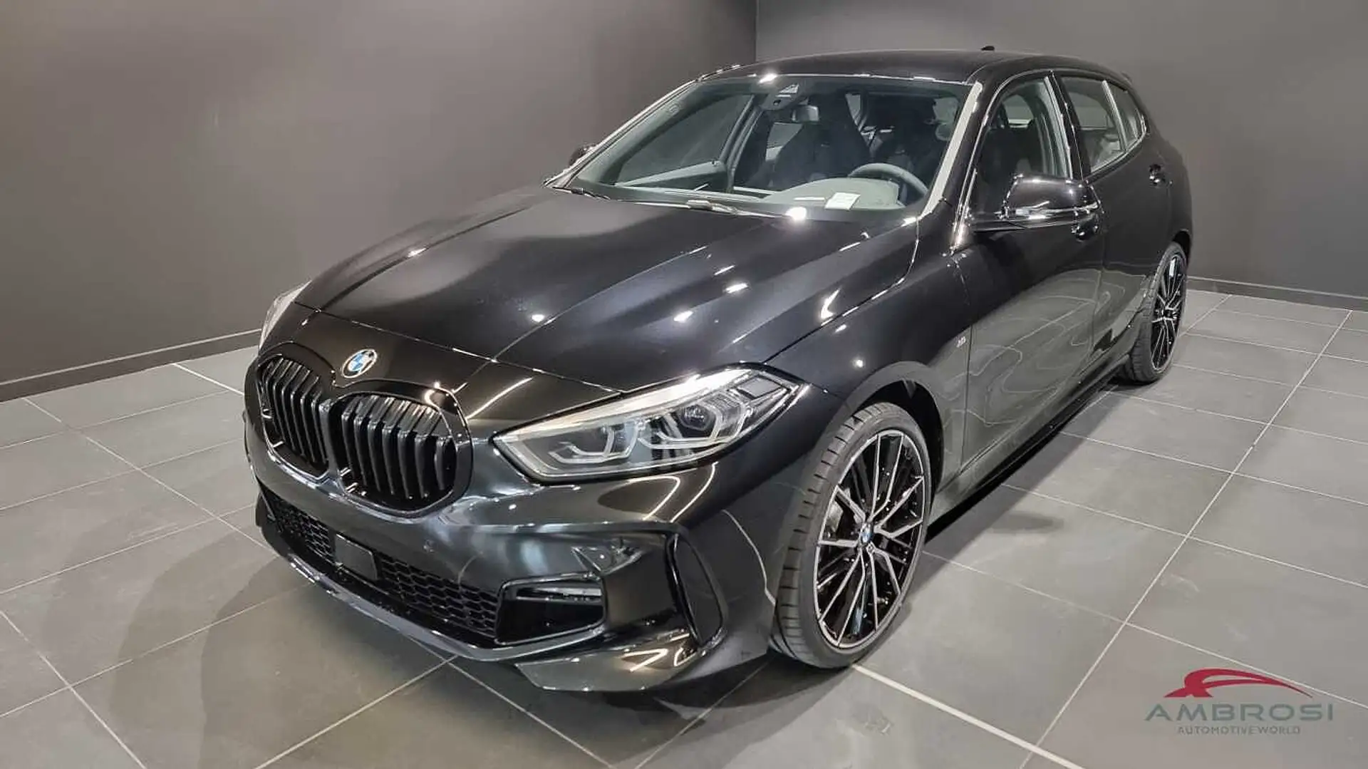 BMW 120 5-porte 120d 5 porte Msport Package Czarny - 1
