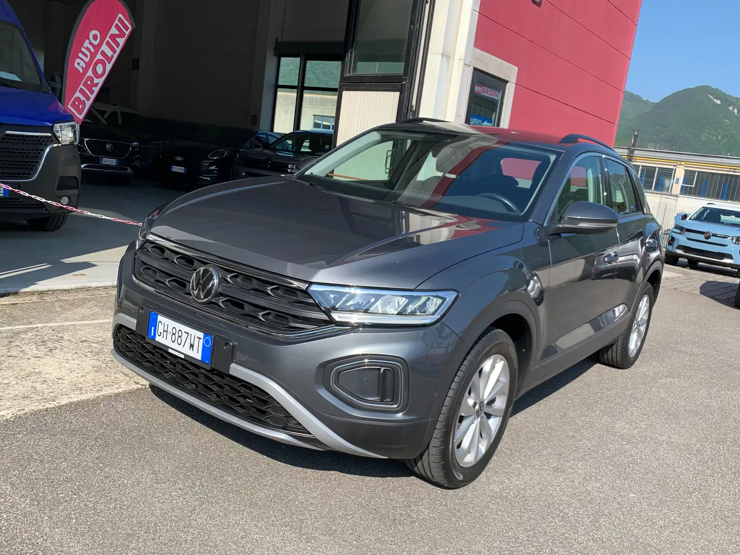 Volkswagen T-Roc 1.0 TSI Life Grigio - 1
