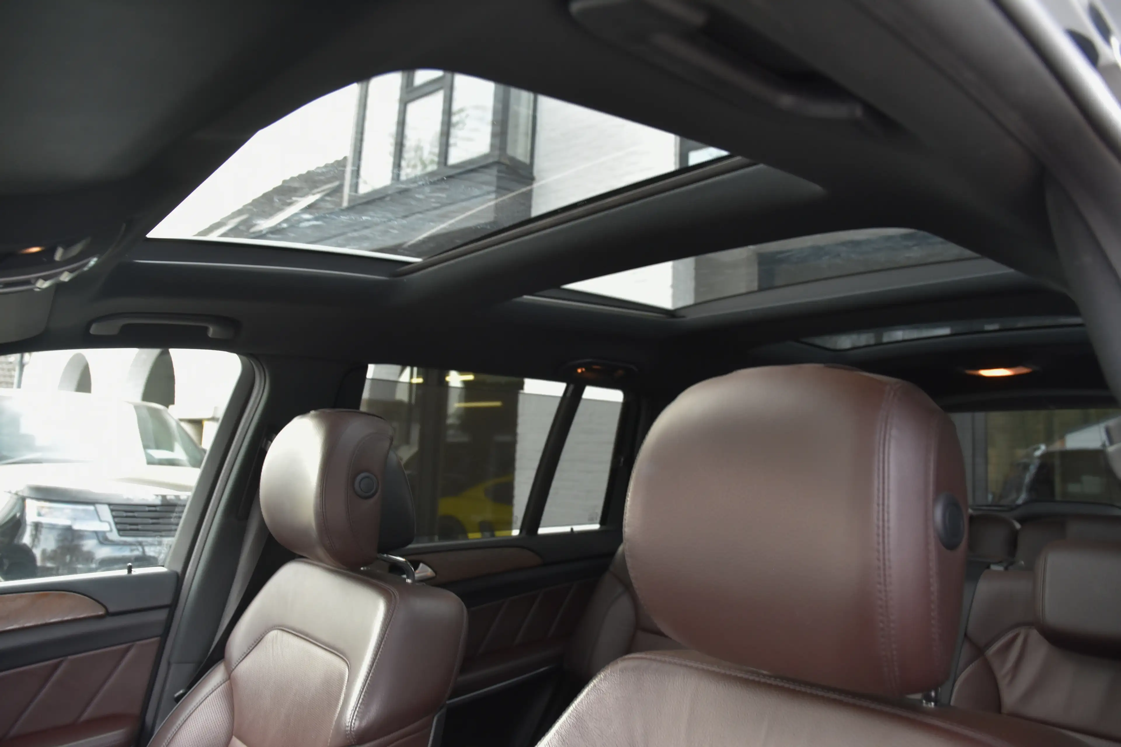Mercedes-Benz GL 500 4-MATIC — photo 15
