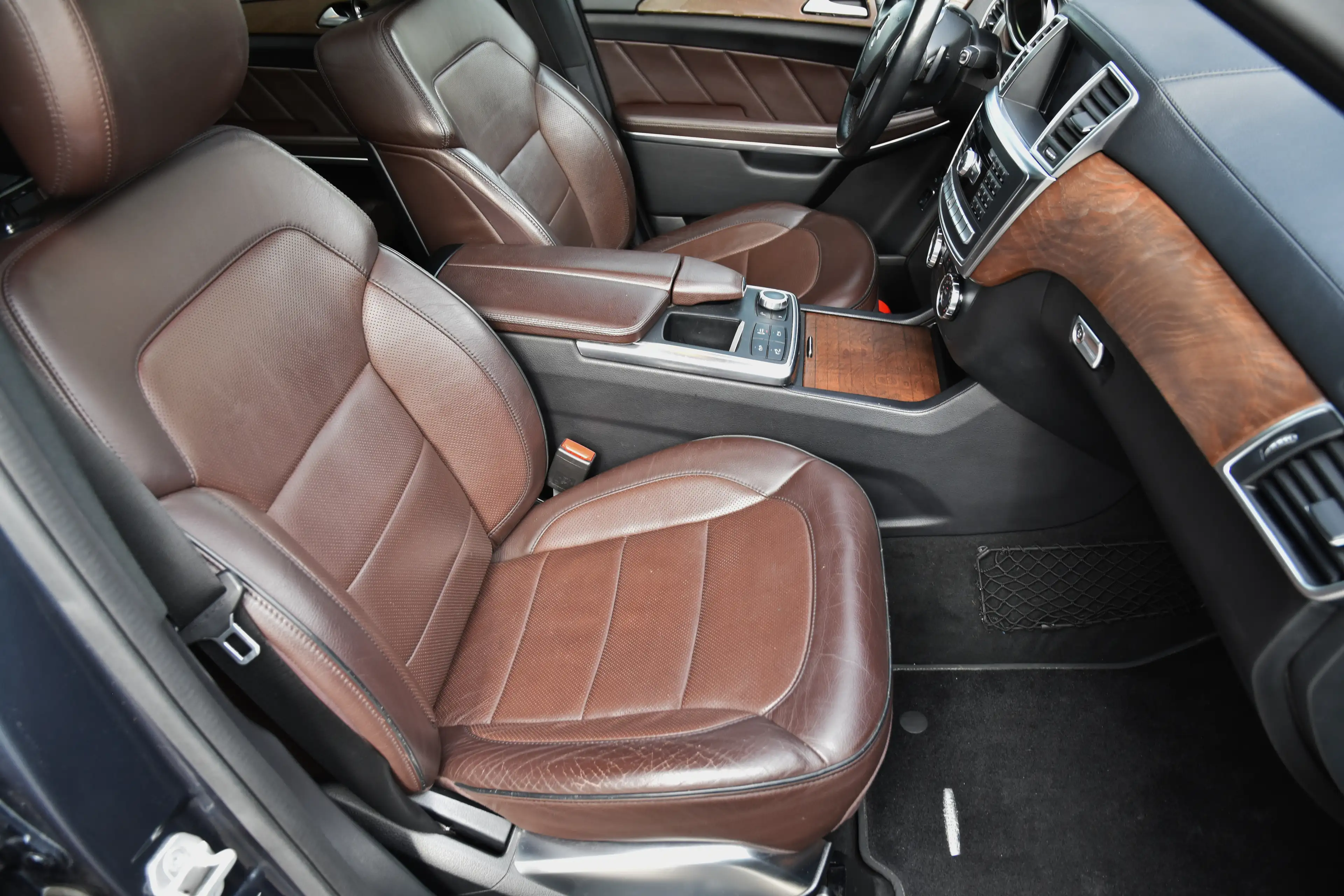 Mercedes-Benz GL 500 4-MATIC — photo 14