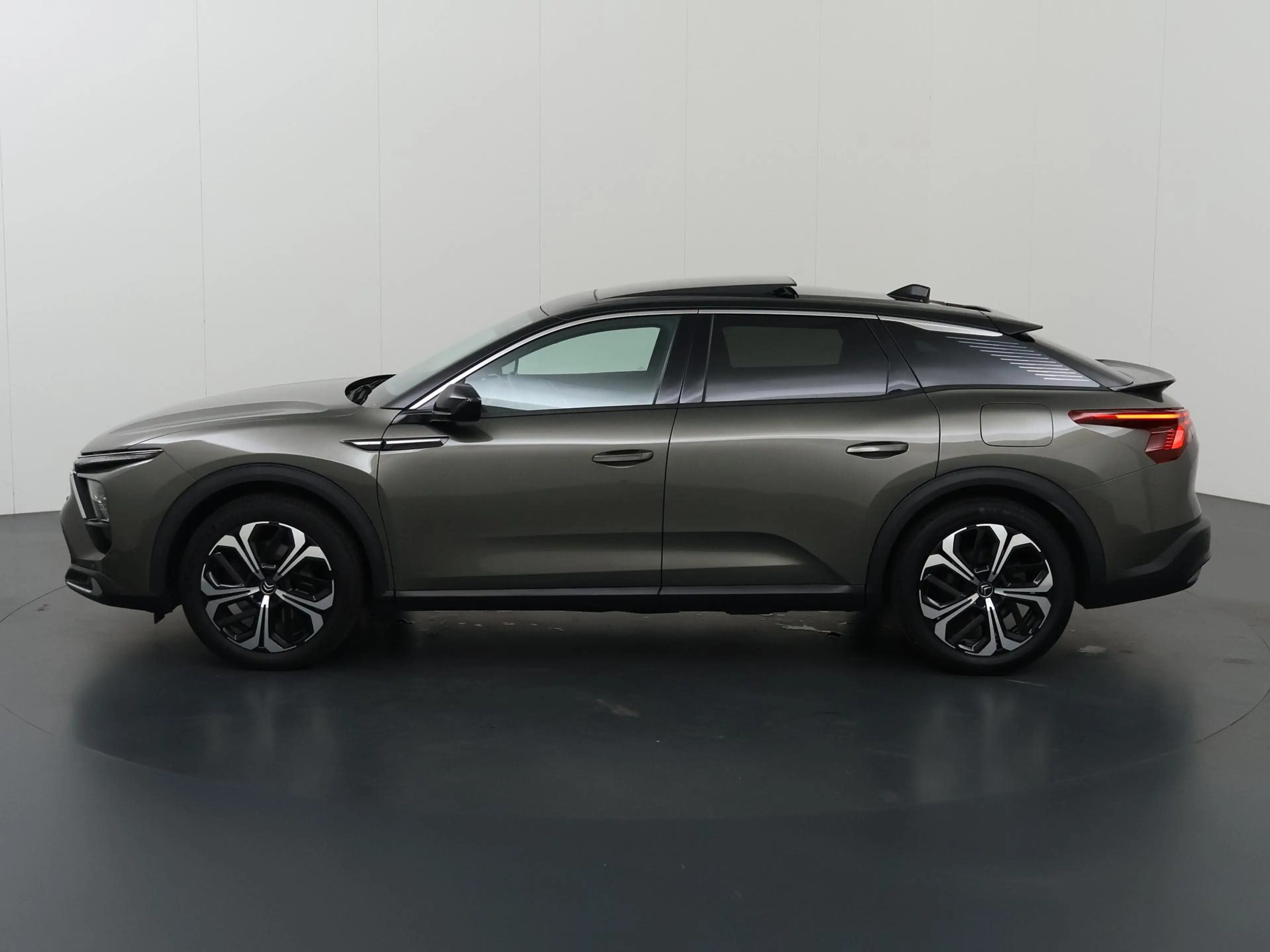 Citroen C5 X 1.6 Plug-in Hybrid 225 Shine | Trekhaak | Panorama — photo 5