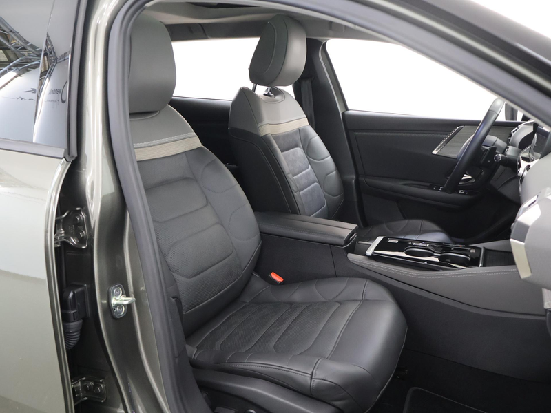 Citroen C5 X 1.6 Plug-in Hybrid 225 Shine | Trekhaak | Panorama — photo 11