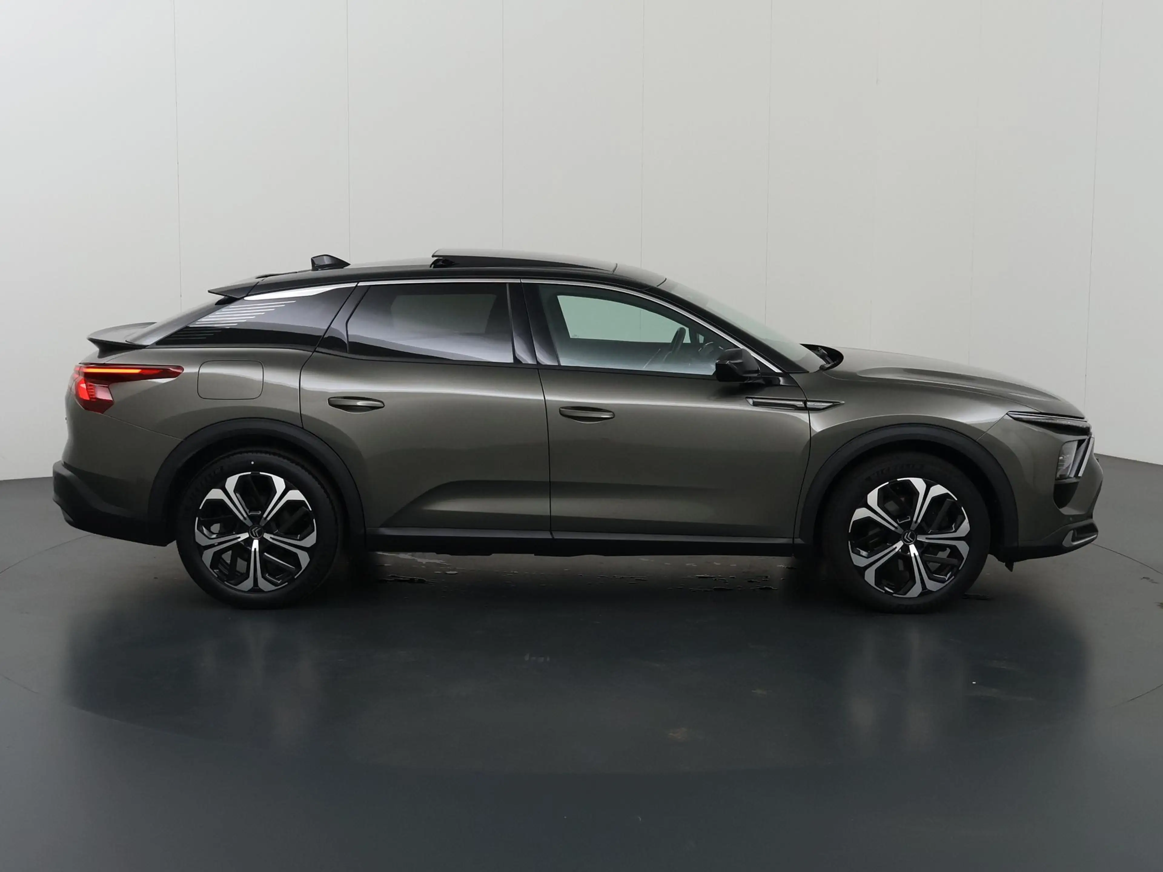Citroen C5 X 1.6 Plug-in Hybrid 225 Shine | Trekhaak | Panorama — photo 6