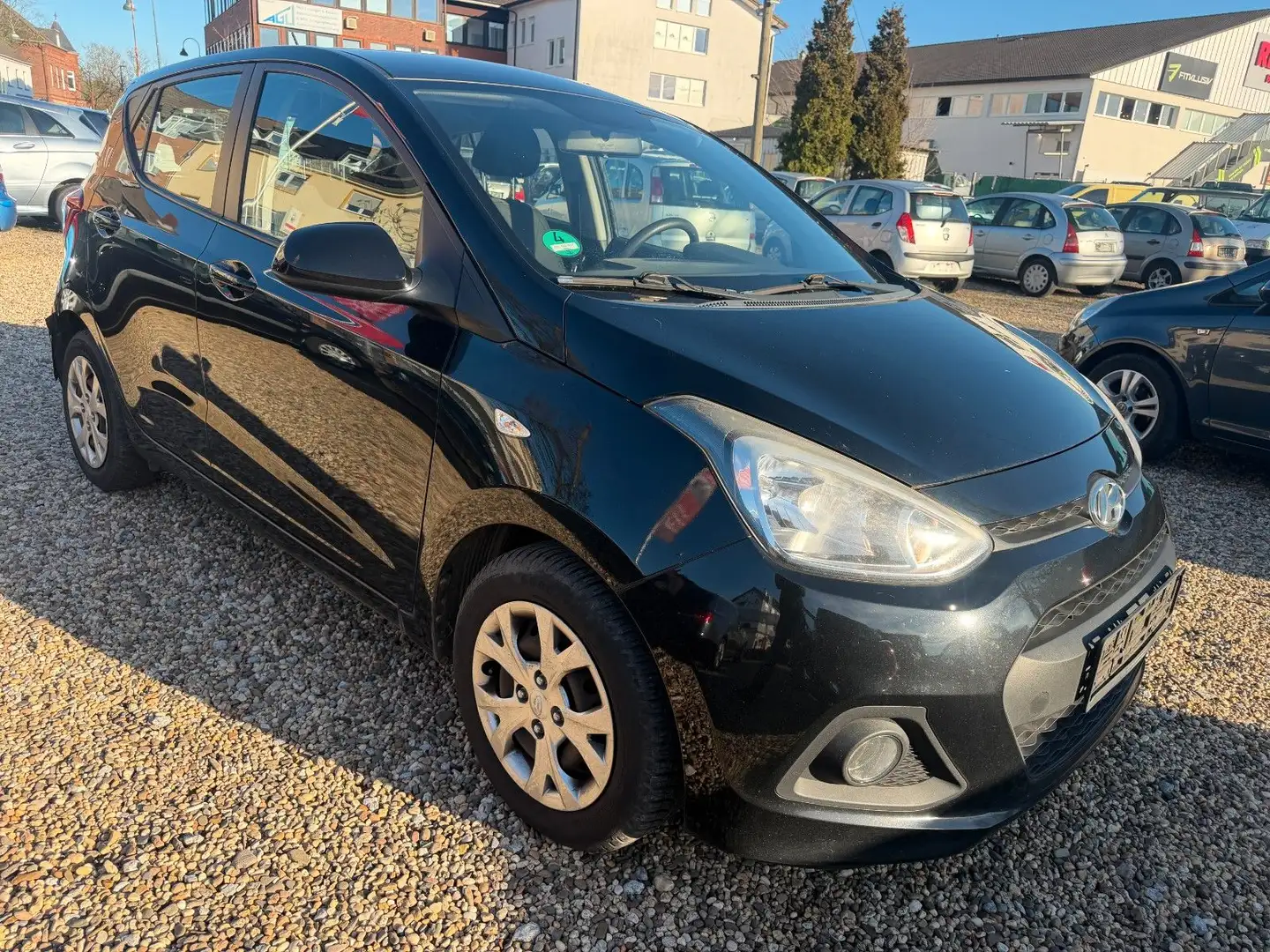 Hyundai i10 1.0 LPG Trend Schwarz - 1