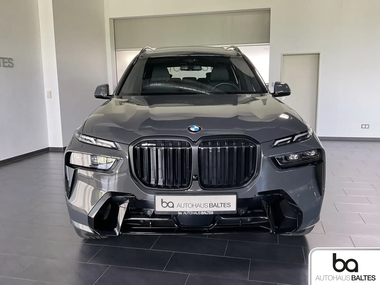 BMW X7 X7 xDrive 40d M Sport Pro 22"/Pano/HK/Soft/Ico/AHK Grau - 2