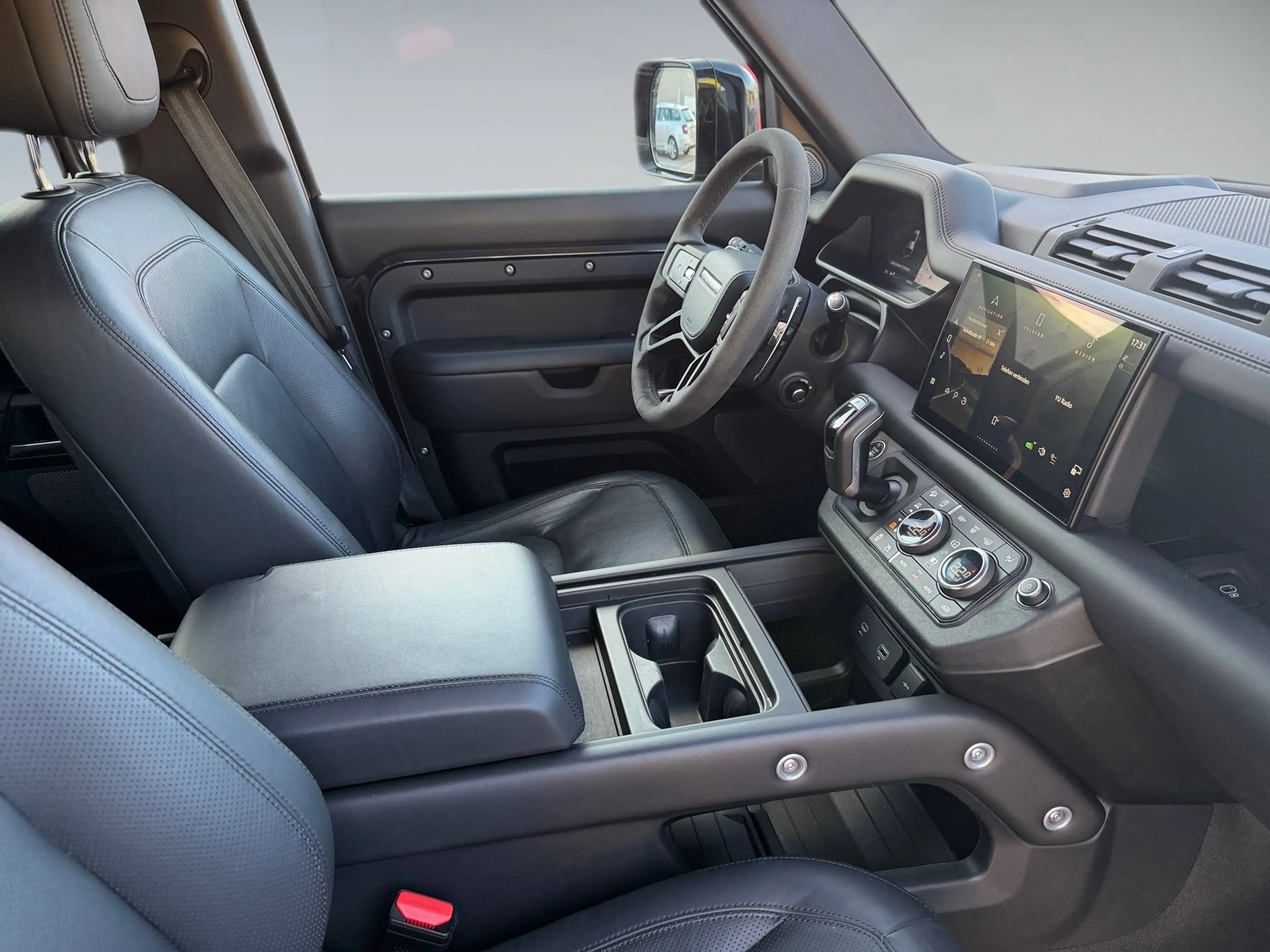 Land Rover Defender 110 Carpathian Edition V8 — photo 10